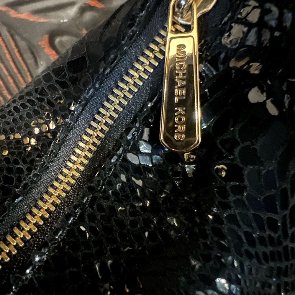 Michael Kors Black Snakeskin Embossed Shoulder Bag NWOT - Picture 2 of 15